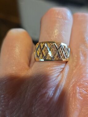 Two-Tone 10k Gold and Silver Chevron Pattern Womens Ring